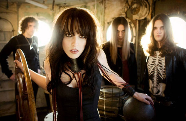 halestorm yeni video mayhem - Paslanmaz Kalem