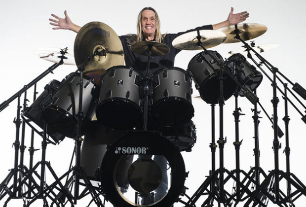 Iron Maiden davulcusu Nicko McBrain Sonor ile anlasti - Paslanmaz Kalem