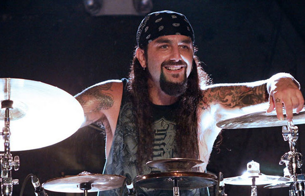 Mike Portnoy Dream Theater ile tekrar calmaya sicak - Paslanmaz Kalem