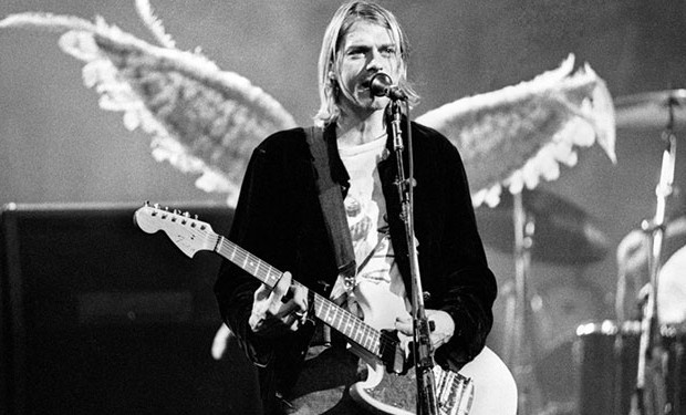 Kurt Cobainin intiharda kullandığı silahın fotoğrafları ortaya çıktı - Paslanmaz Kalem