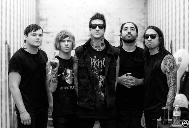 OF MICE & MEN den yeni albüm detayları ve yeni şarkı - Paslanmaz Kalem