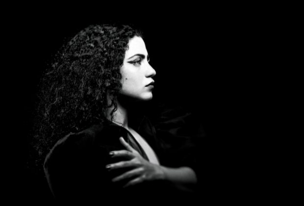 emel mathlouthi - paslanmaz kalem